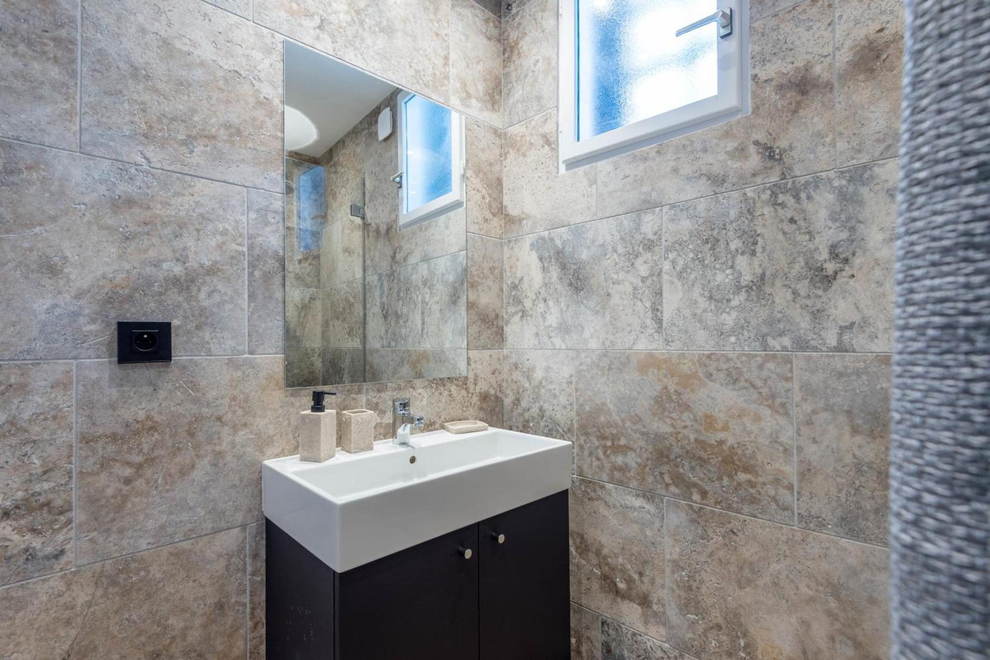 Le Beau Marcy - Contemporary City Centre Flat Аннесі Екстер'єр фото